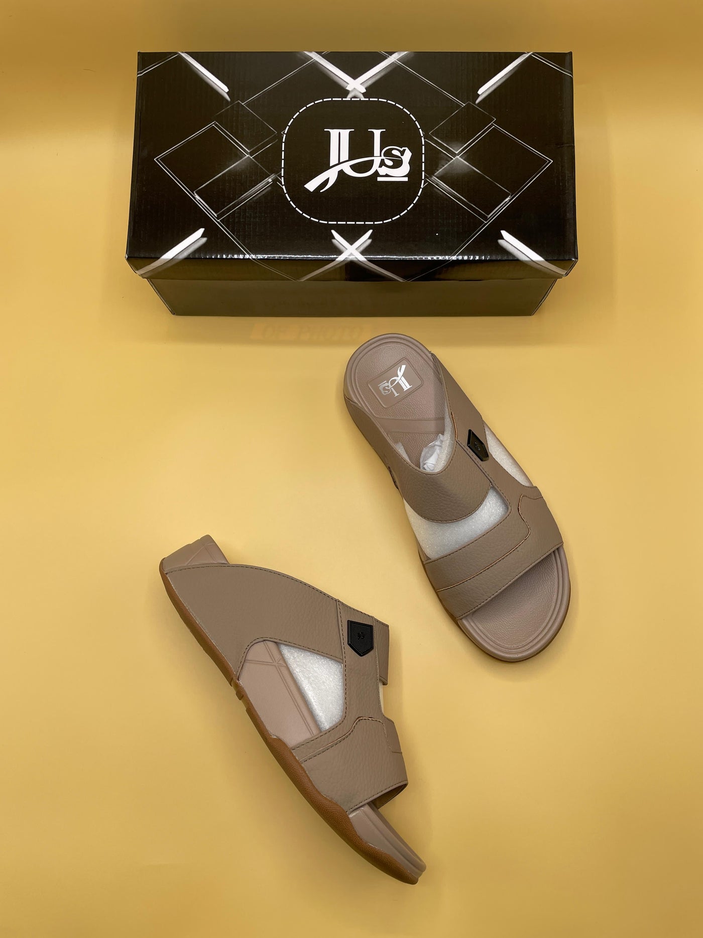 BRAND ARAB FOOTWEAR(brown)