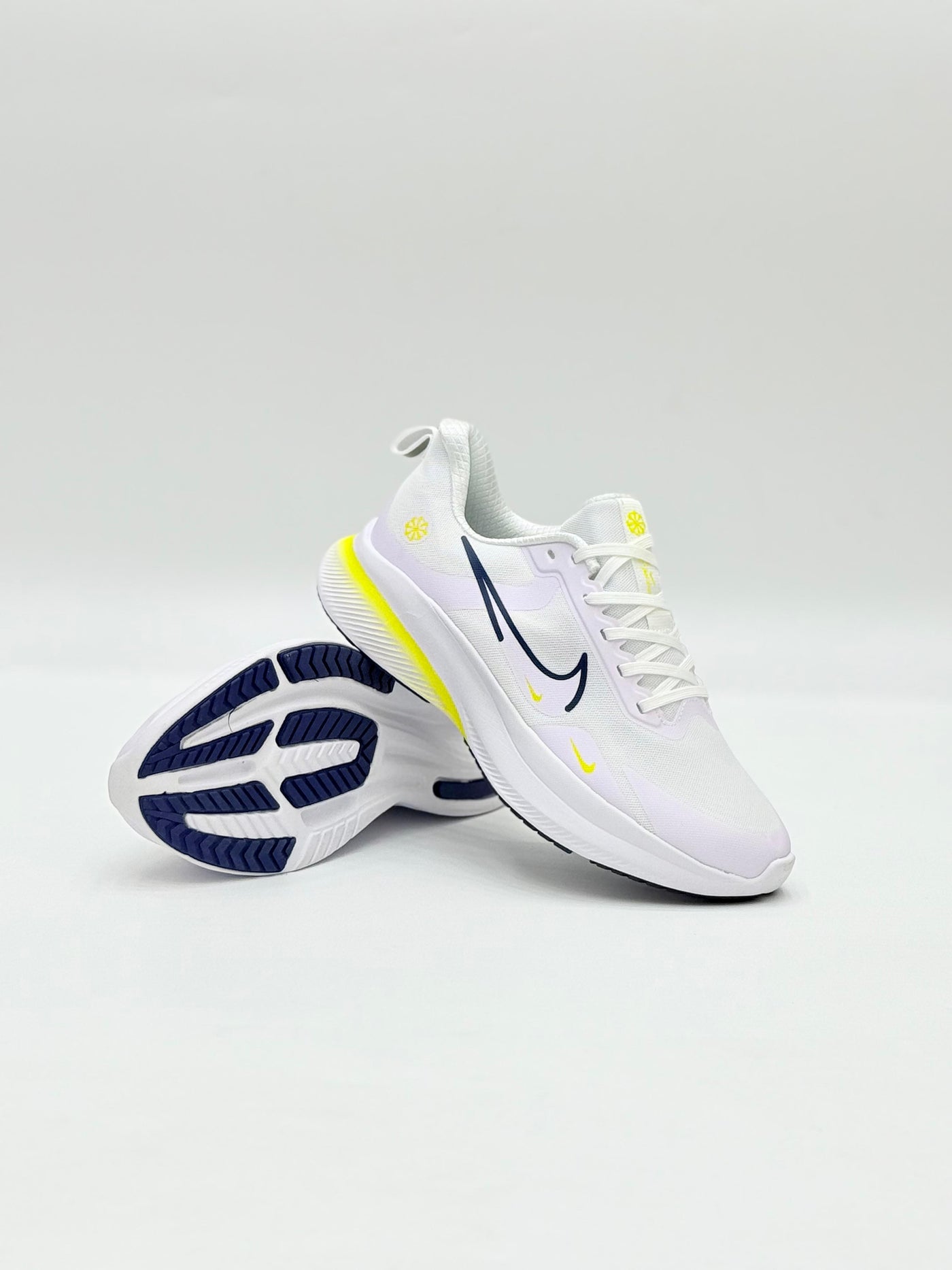 NIKE AIR ZOOM(white)