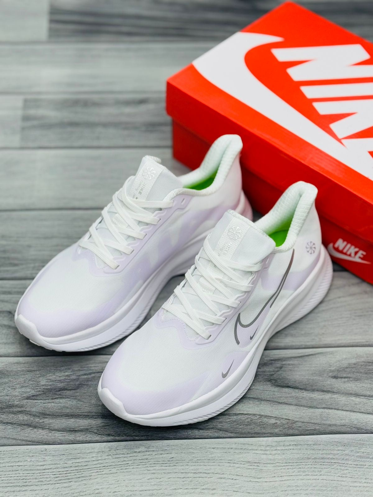 NIKE AIR ZOOM(white)