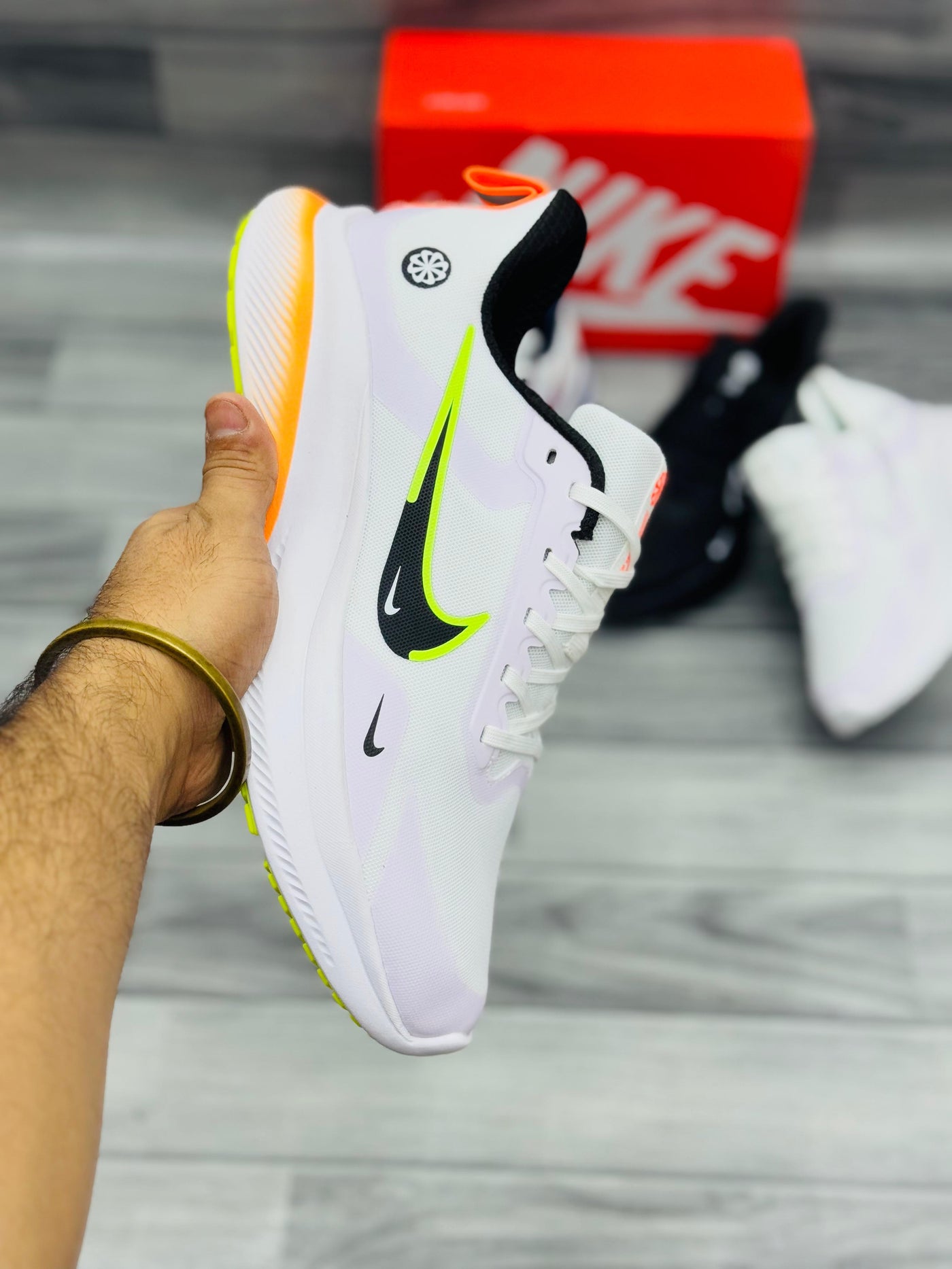 NIKE AIR ZOOM(white)