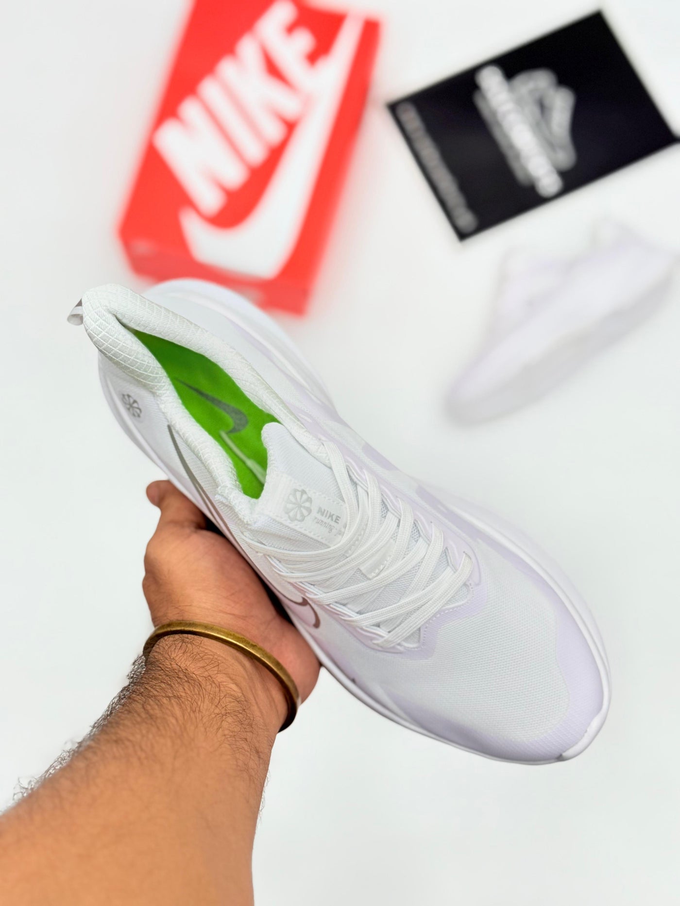 NIKE AIR ZOOM(white)