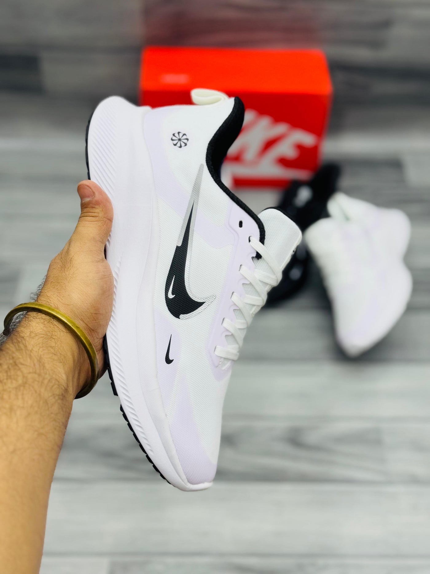 NIKE AIR ZOOM(white)