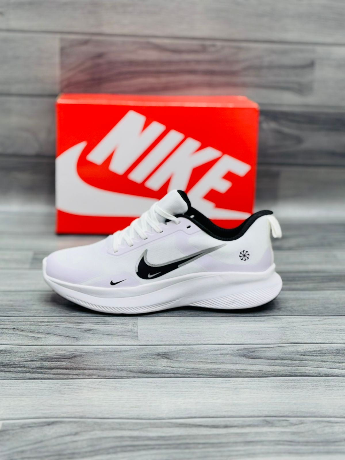 NIKE AIR ZOOM(white)