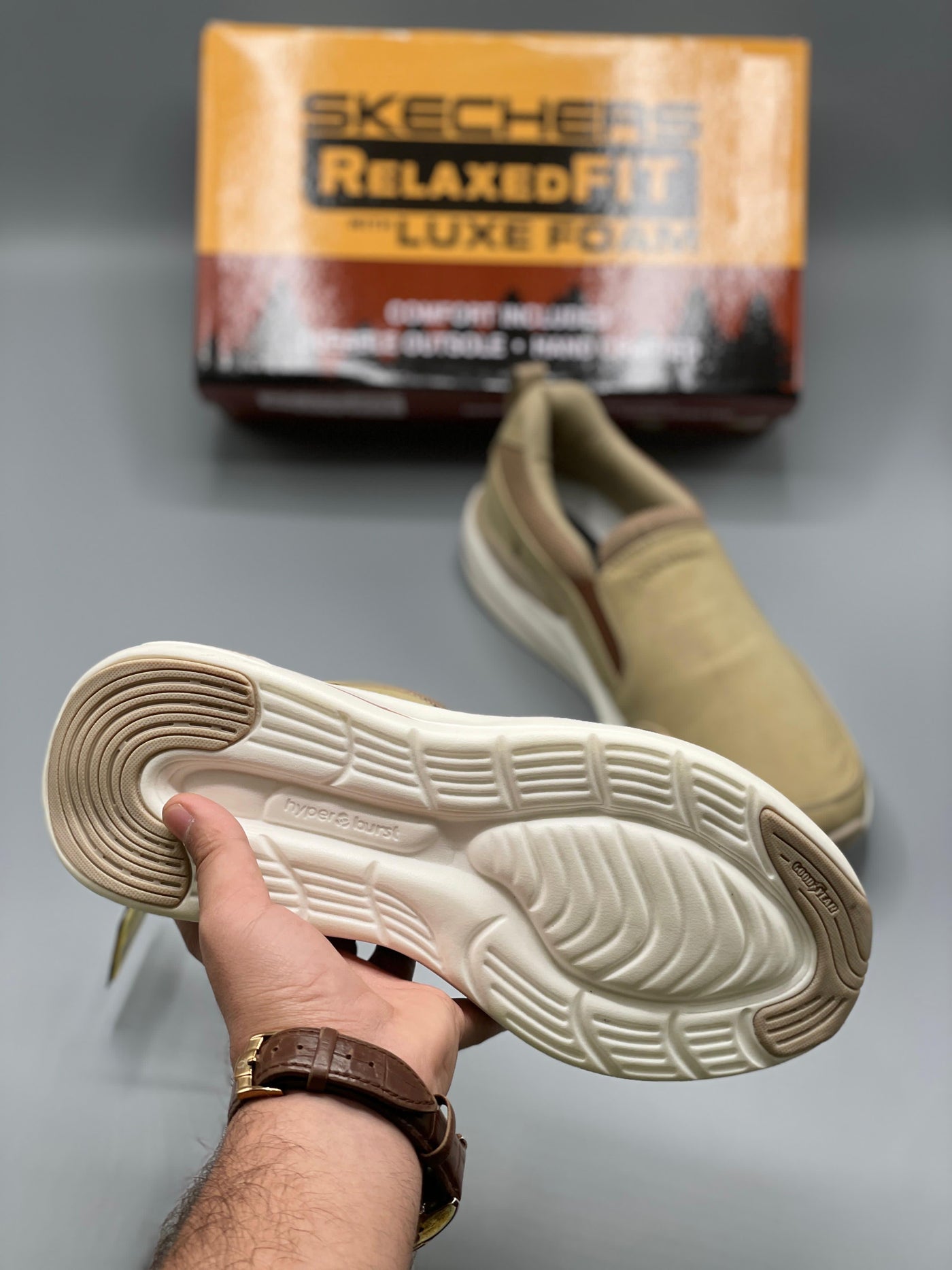 REEWALK HYPER BREAST SKECHERS(brown)