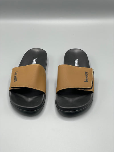 BRAND FOOTWEAR SLIPPERS (brown)